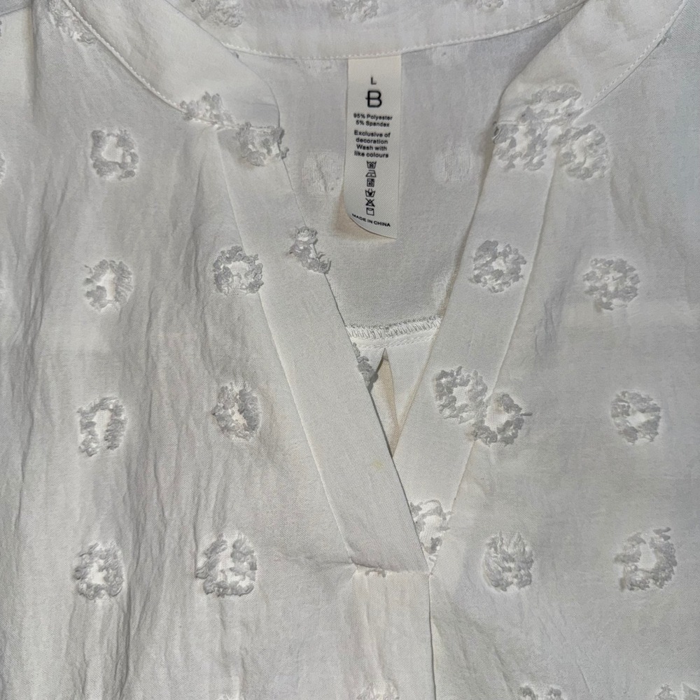 Blooming Jelly White Swiss Dot Flutter Sleeve‎ Split V-Neck Blouse Top Large - Picture 10 of 10